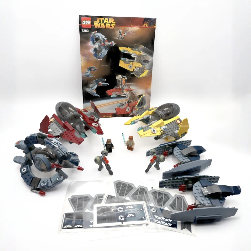 Set LEGO Star Wars 7283 Ultimate Space Battle con naves, minifiguras y caja.